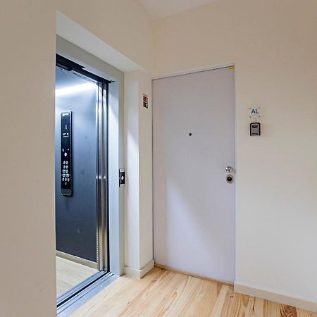 31 Janeiro 157 - Charming 1Br Flat W/ Ac & Balcony By Lovelystay Porto Luaran gambar