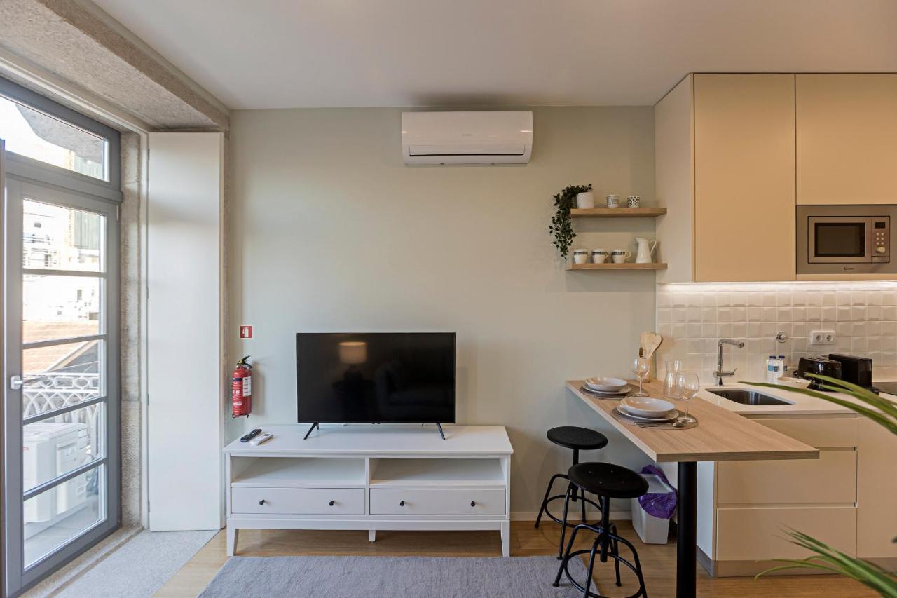 31 Janeiro 157 - Charming 1Br Flat W/ Ac & Balcony By Lovelystay Porto Luaran gambar
