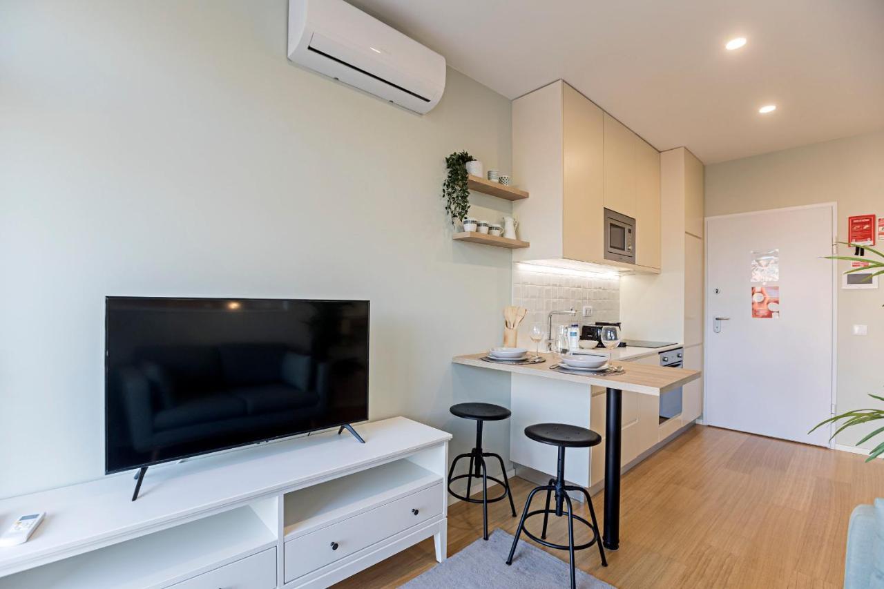 31 Janeiro 157 - Charming 1Br Flat W/ Ac & Balcony By Lovelystay Porto Luaran gambar