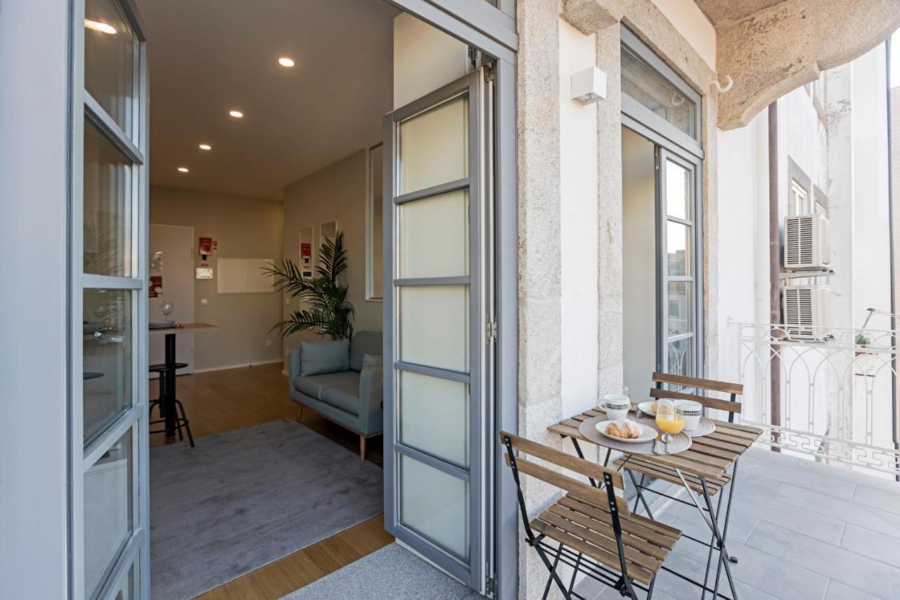 31 Janeiro 157 - Charming 1Br Flat W/ Ac & Balcony By Lovelystay Porto Luaran gambar